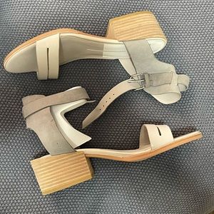 NEW Dolce Vita grey sandal never worn